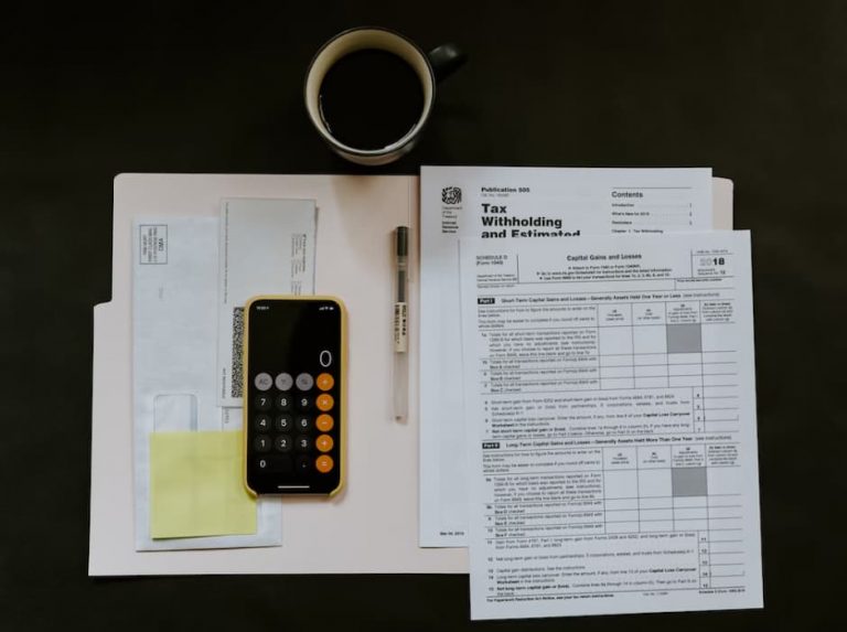 Best iPhone Apps for Doing Your Own Taxes
